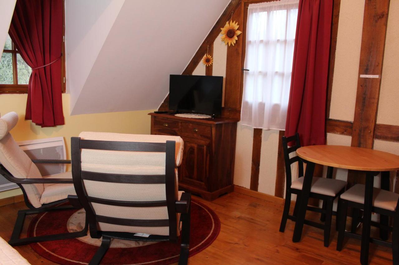 B&B Devalpierre Adult Only Glanville Esterno foto