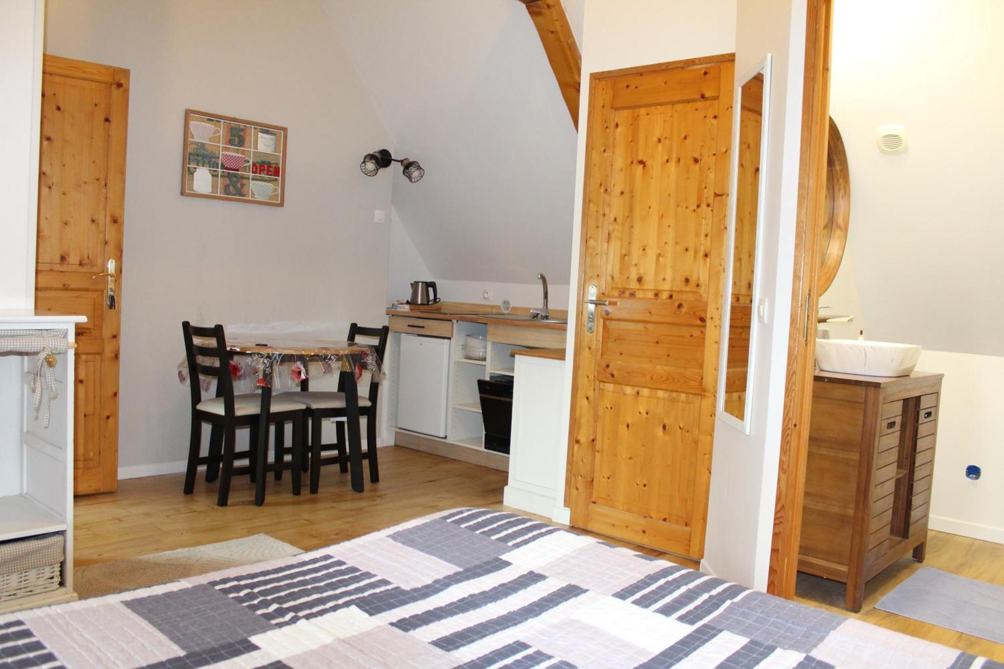 B&B Devalpierre Adult Only Glanville Esterno foto