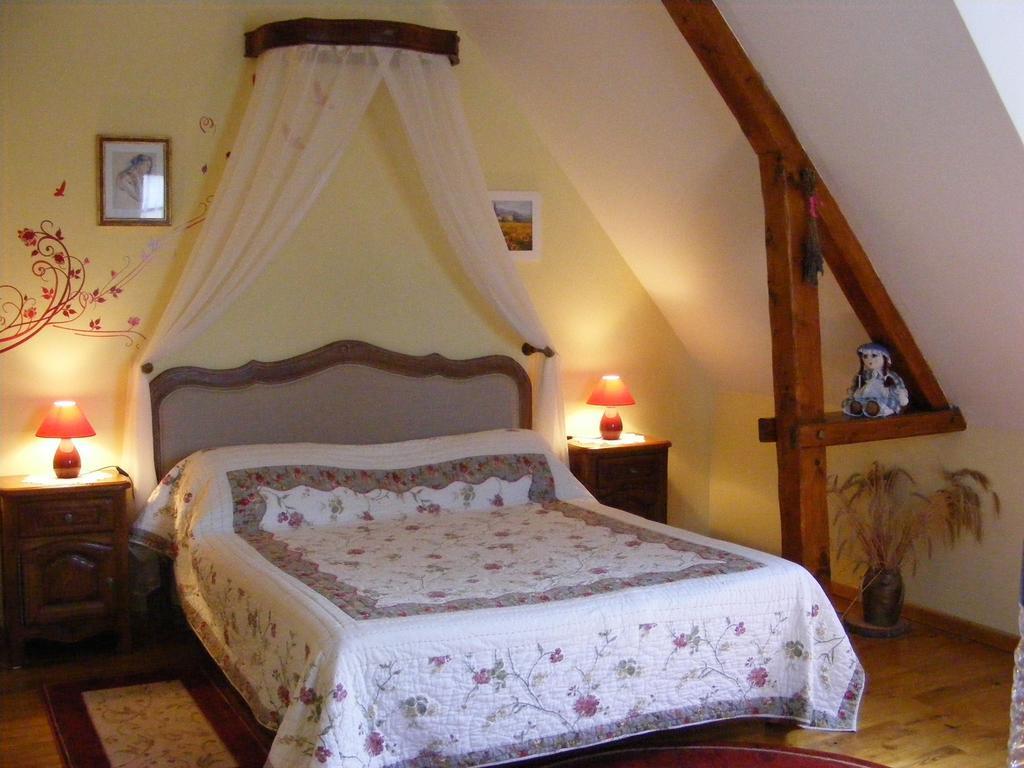 B&B Devalpierre Adult Only Glanville Esterno foto