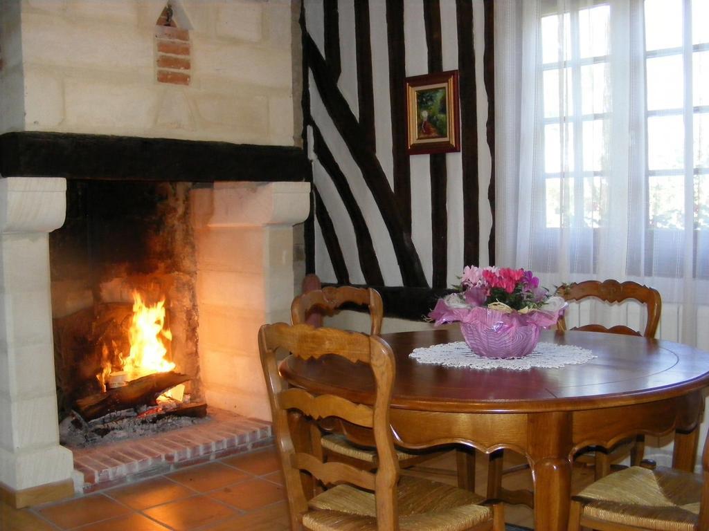 B&B Devalpierre Adult Only Glanville Esterno foto