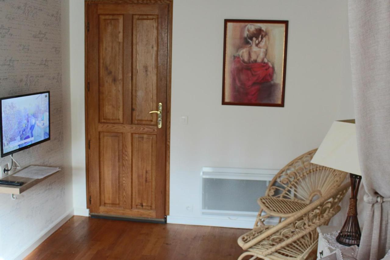 B&B Devalpierre Adult Only Glanville Esterno foto